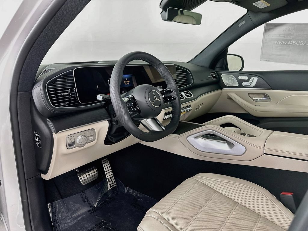 New 2026 Polar White Mercedes-Benz GLS 580 image 44