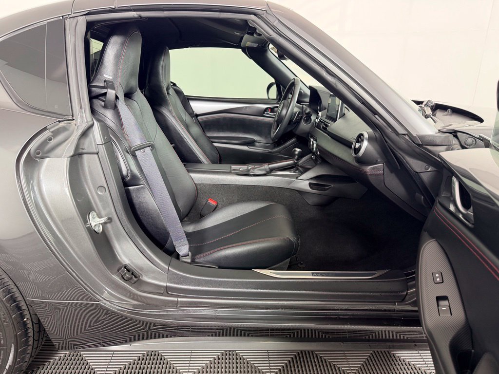 Used 2017 Red Mazda Grand Touring image 35
