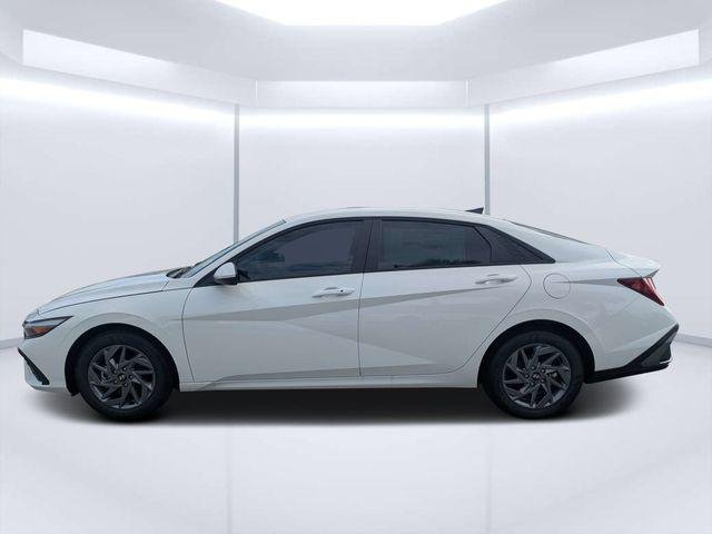 New 2026 White Hyundai Blue image 6