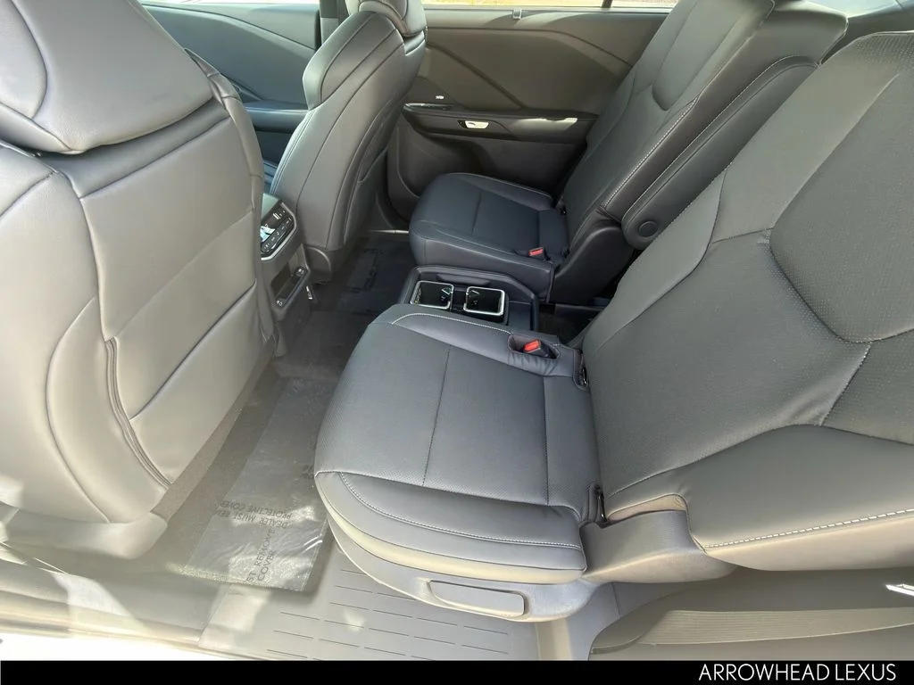 New 2026  Lexus 350 F SPORT Handling image 14