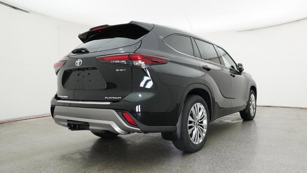 New 2026 Midnight Black Metallic Toyota  Platinum image 22
