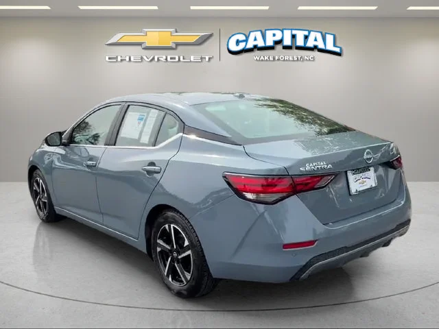 Used 2025  Nissan SV image 4