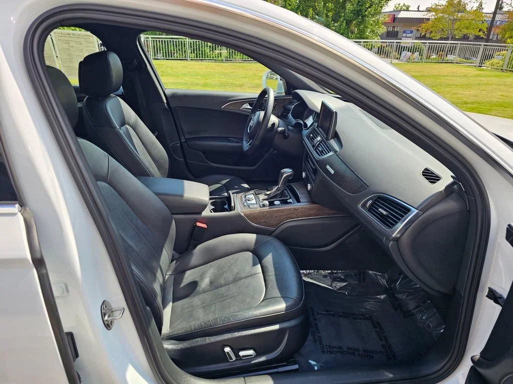 Used 2017  Audi Premium Plus image 11