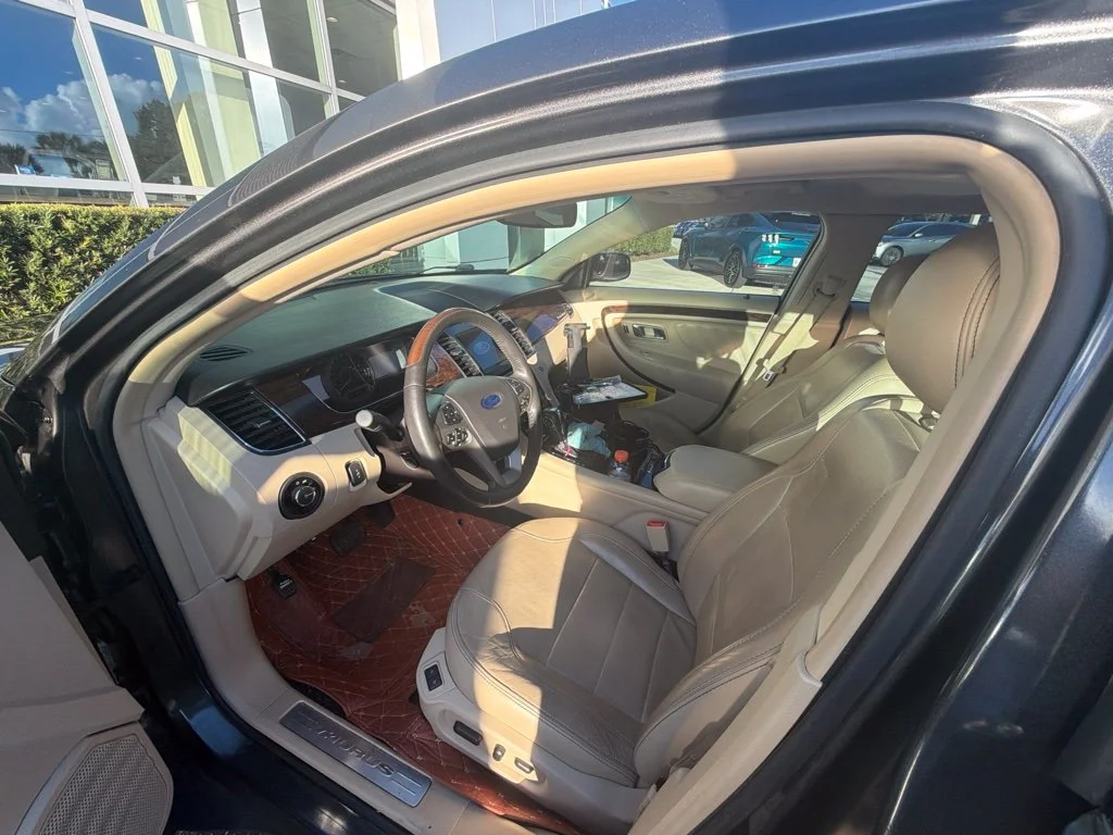 Used 2017 Gray Ford Limited image 9