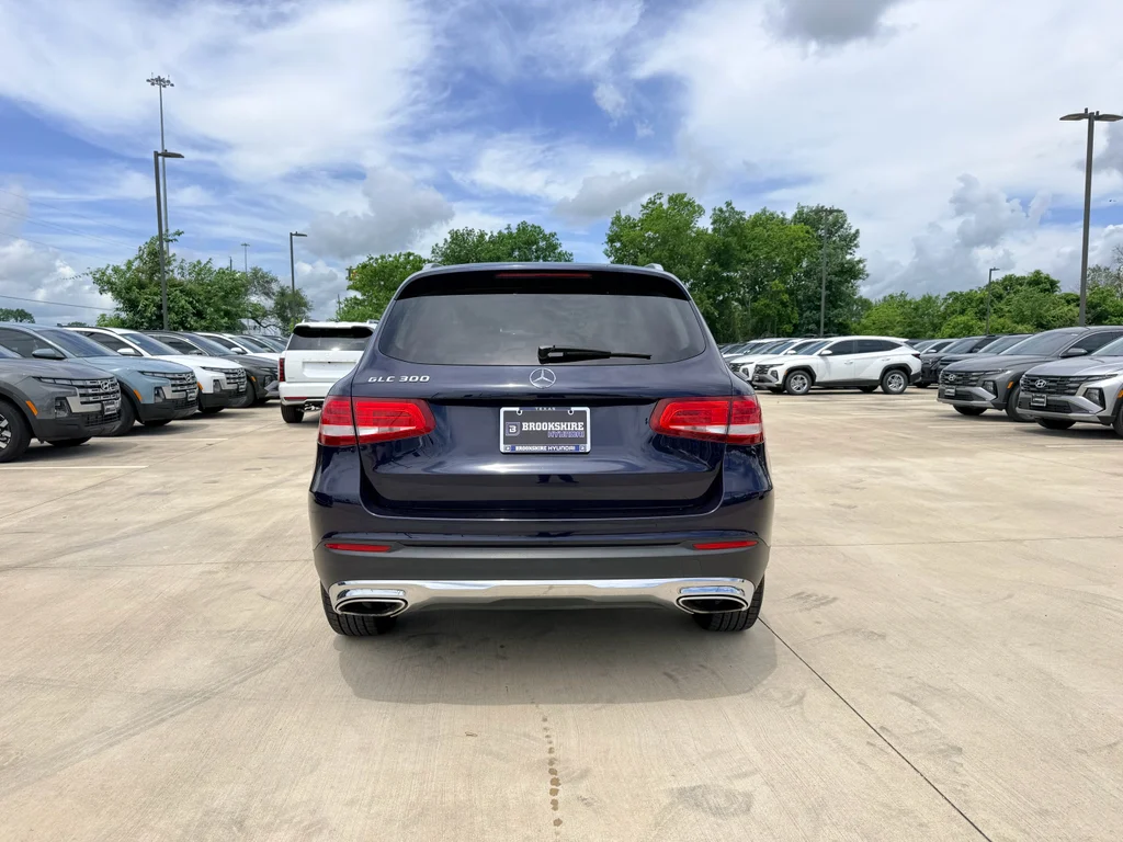 Used 2016 Lunar Blue Metallic Mercedes-Benz 300 image 7
