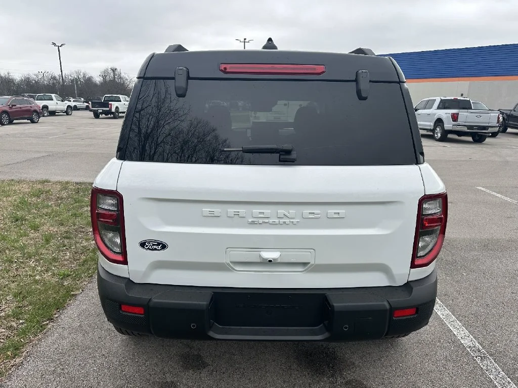 New 2026 White Ford Outer Banks image 7