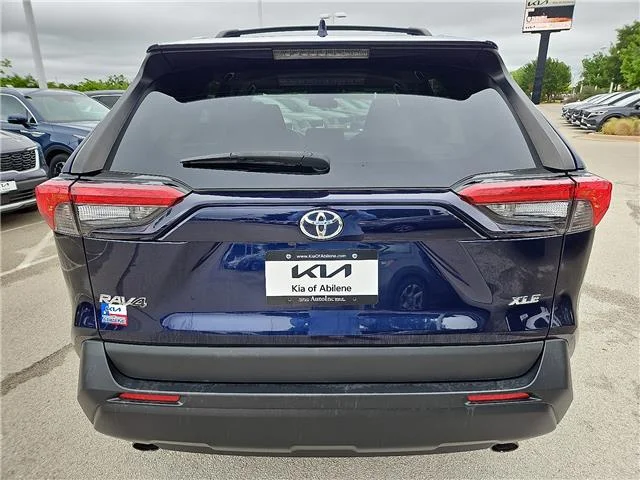 Used 2020 Blueprint Toyota XLE Front-wheel Drive image 4