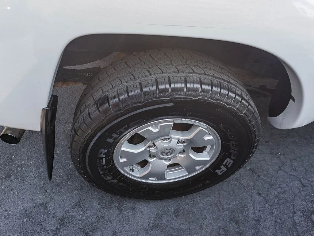 Used 2009 White Toyota PreRunner image 9