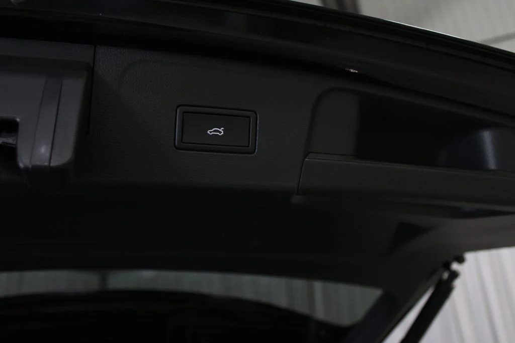 New 2026 Black Volkswagen SEL image 36