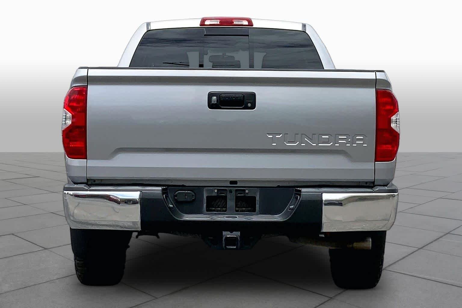 Used 2015 Silver Sky Metallic Toyota SR5 image 5