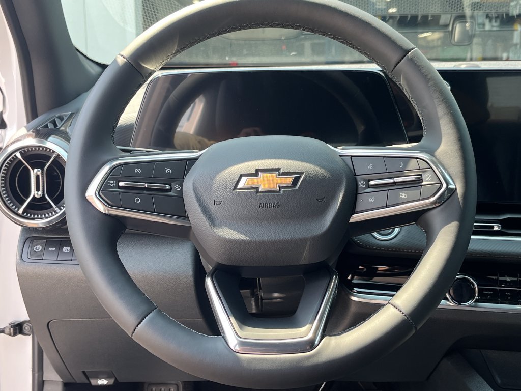 2027 Chevrolet Equinox LT - Photo 14