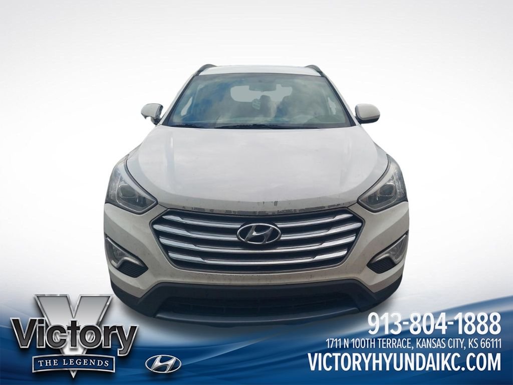 Used 2016 White Hyundai SE image 2
