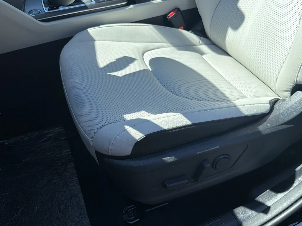 New 2026 Black Kia EX image 30