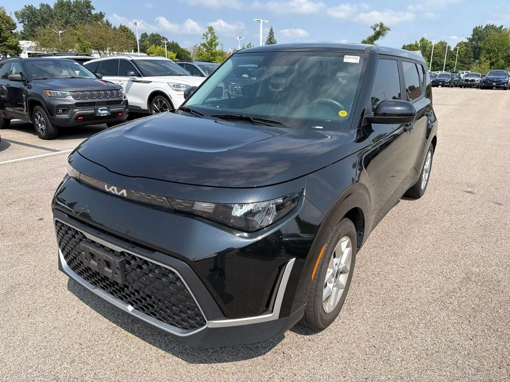Used 2023 Black Kia LX image 2