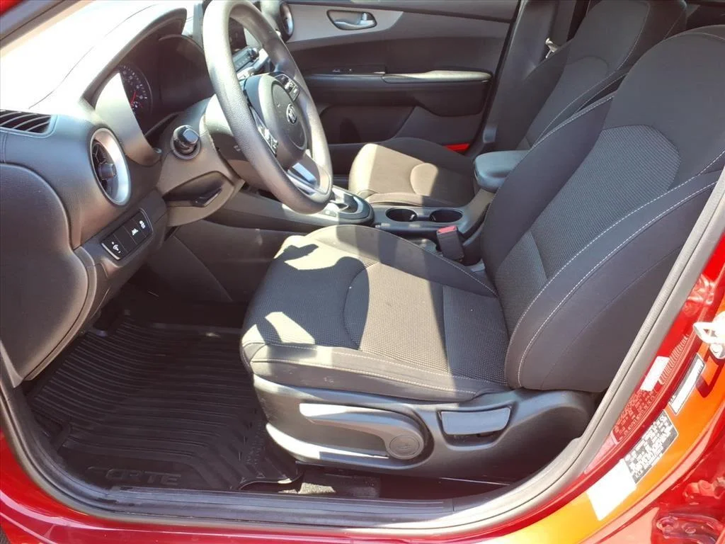 Used 2020 Currant Red Kia LXS image 12