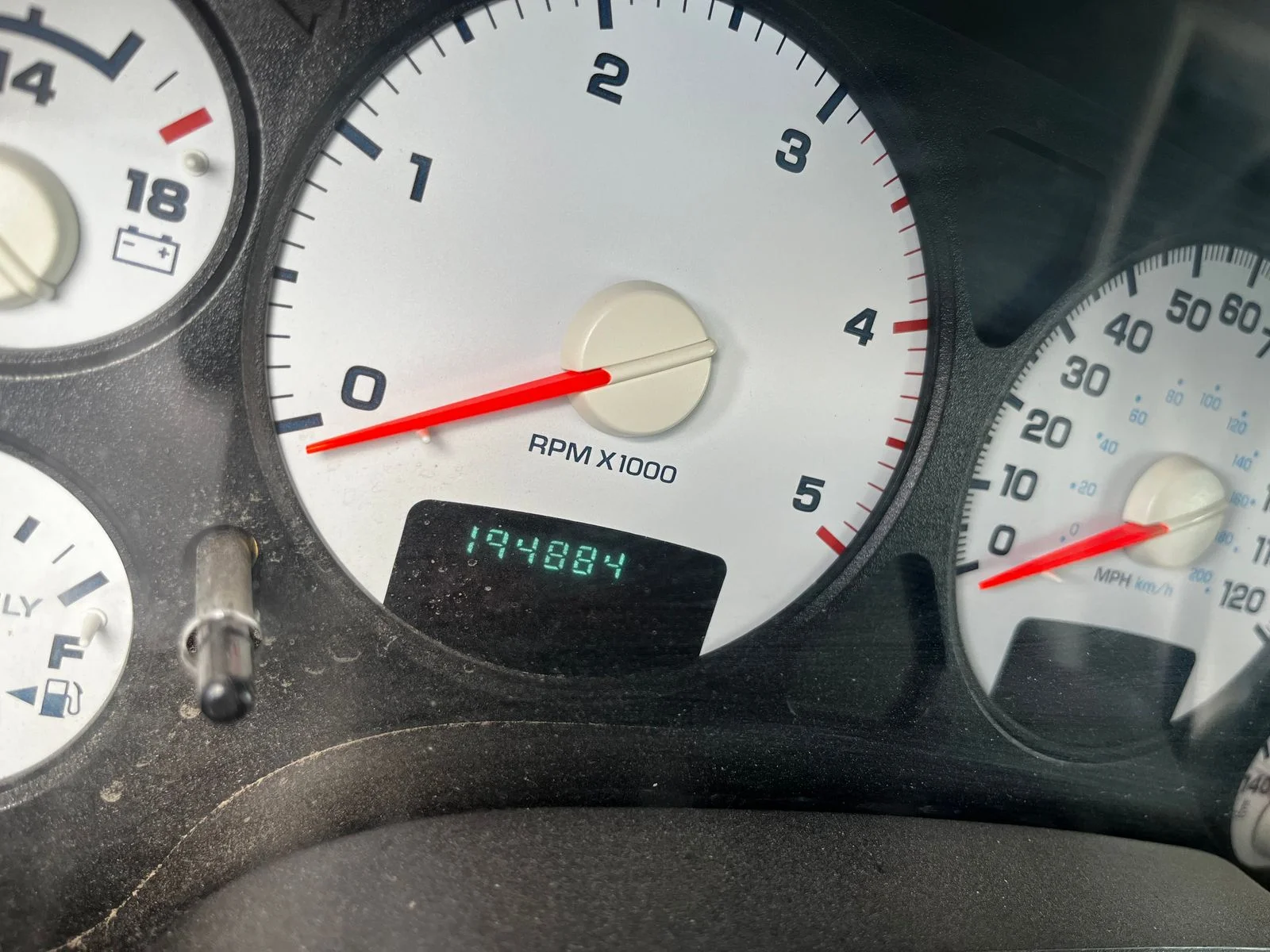 Used 2004 Silver Dodge SLT image 7