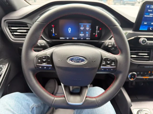 Used 2025 Gray Ford ST-Line image 30