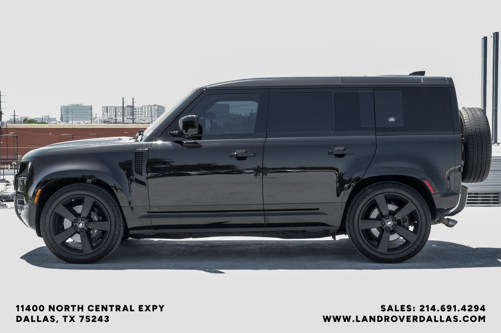 Used 2024 Black Land Rover V8 image 8