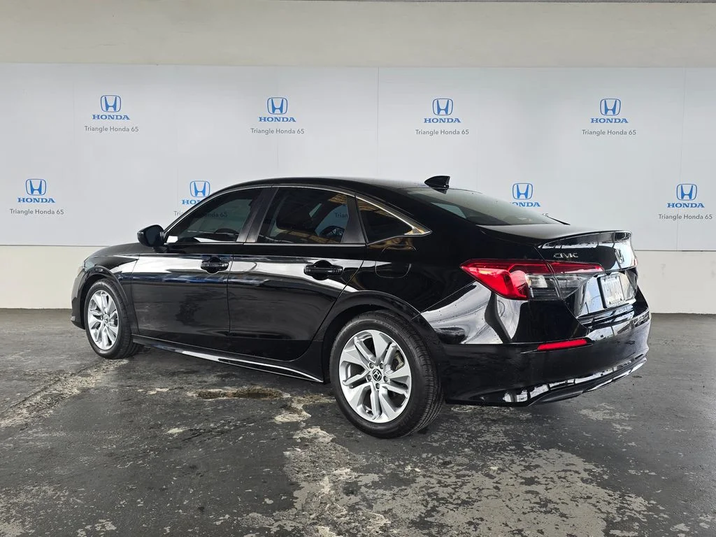 Used 2024  Honda LX image 4