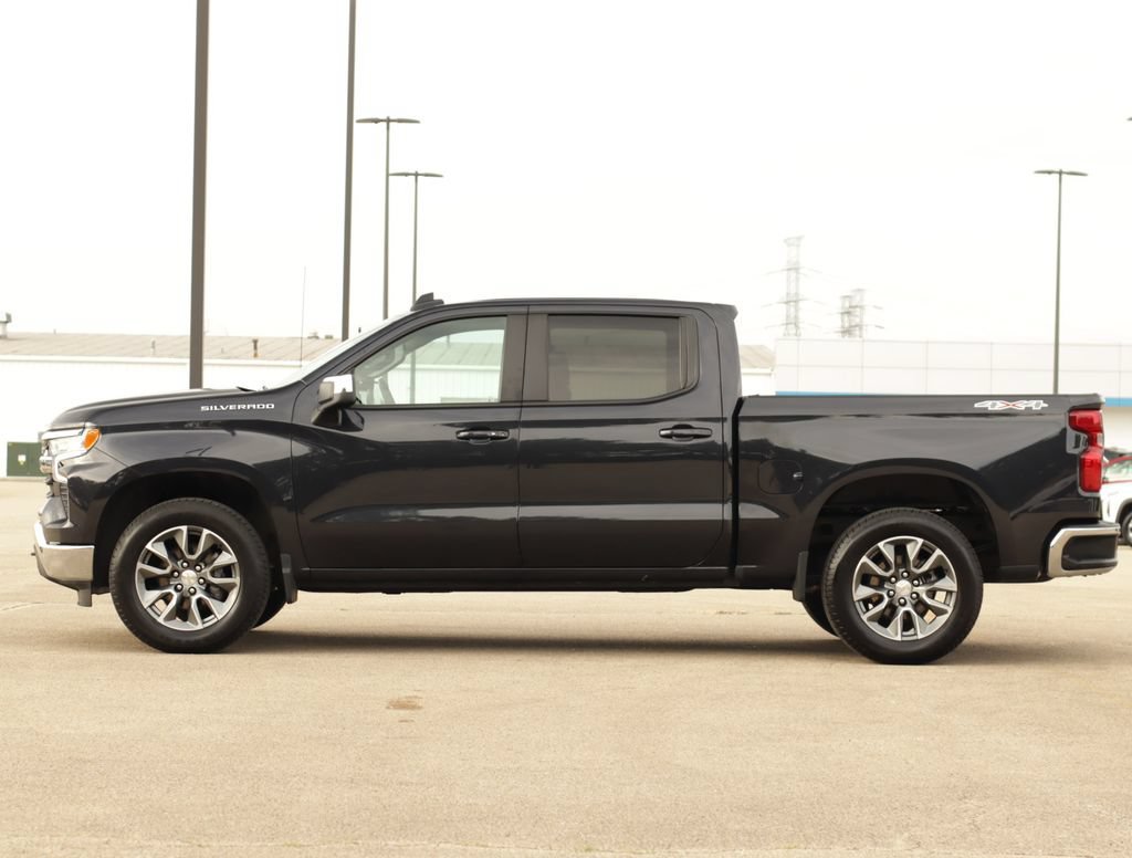 Used 2024 Dark Ash Metallic Chevrolet LT (2FL) image 4