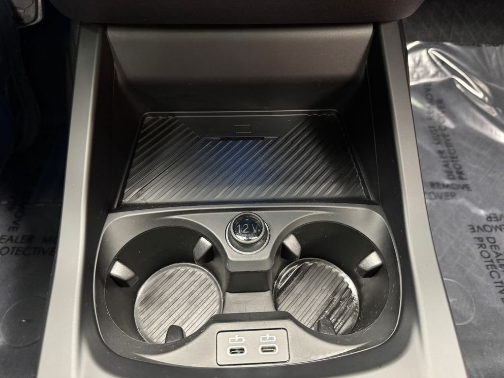 2025 BMW 2 Series M235 - Photo 18