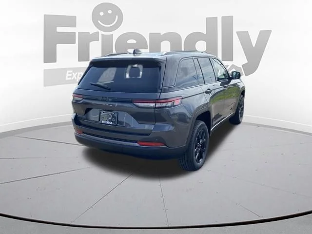 New 2026 Baltic Gray Metallic Clear-Coat Exterior Paint Jeep Altitude image 5