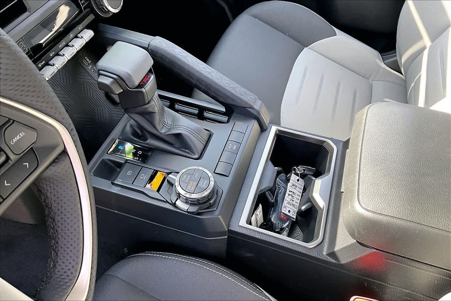 2025 Toyota Tacoma TRD Off Road - Photo 7