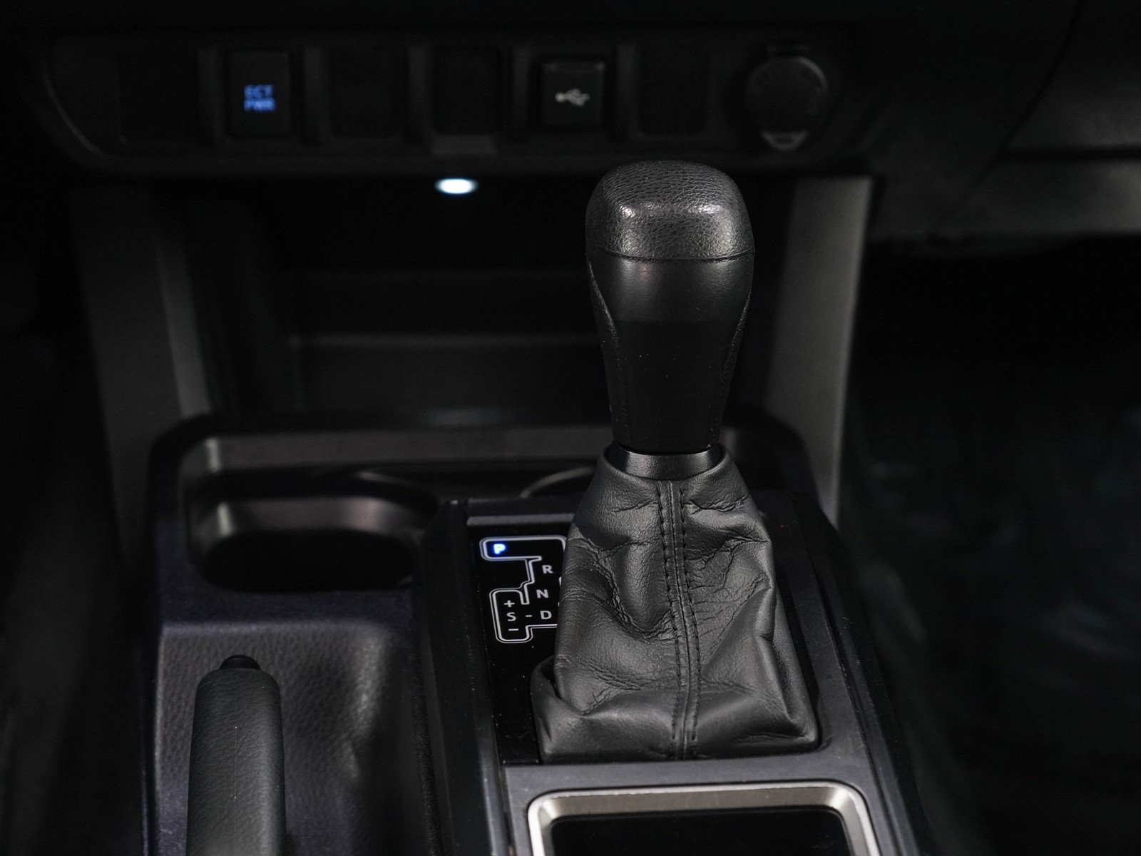 Used 2021 Silver Sky Metallic Toyota SR image 19