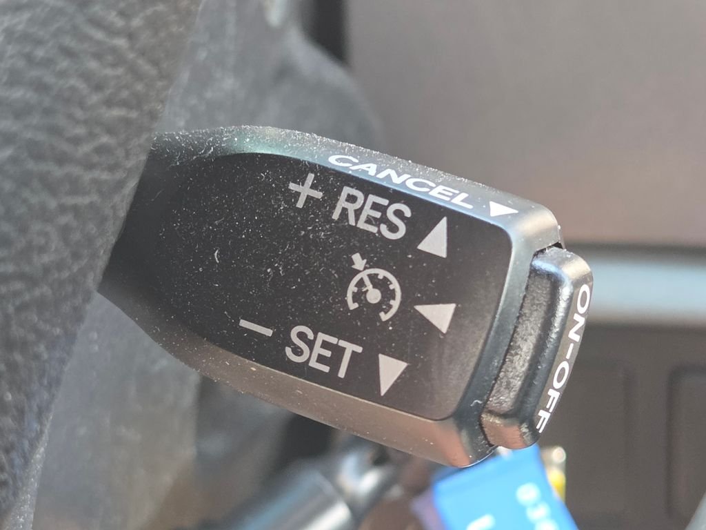 Used 2012 Red Toyota Grade image 34