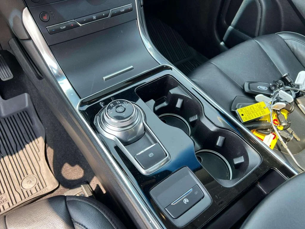 Used 2019 Blue Metallic Ford Titanium image 12
