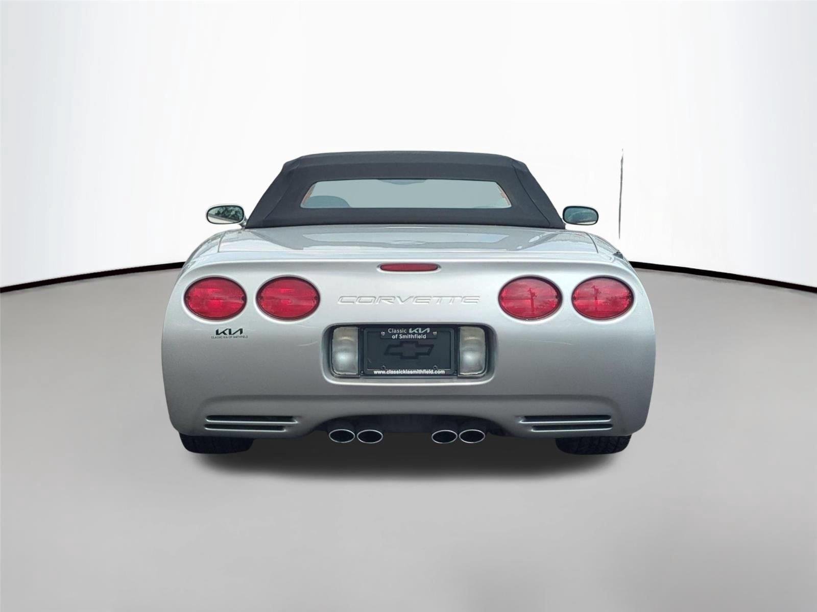 Used 2004 Machine Silver Metallic Chevrolet  image 4