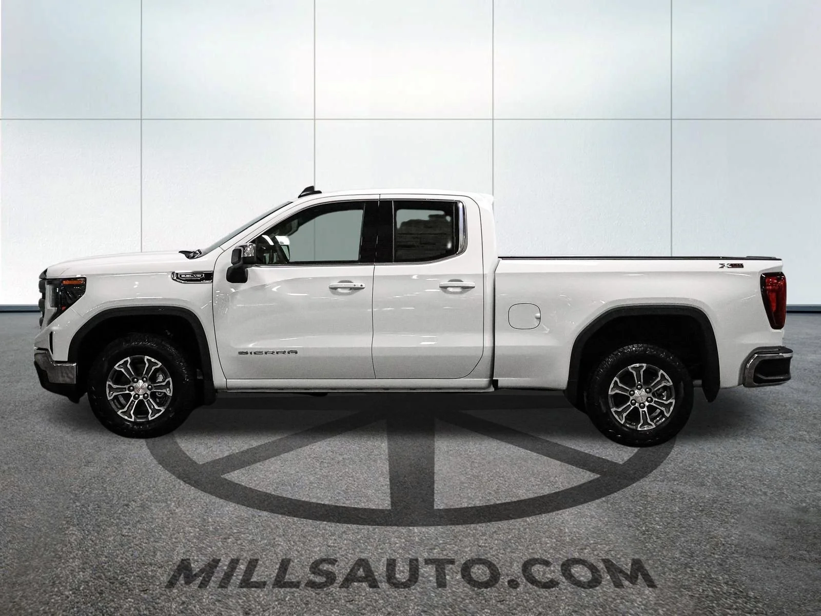 2026 GMC Sierra 1500 SLE - Photo 3