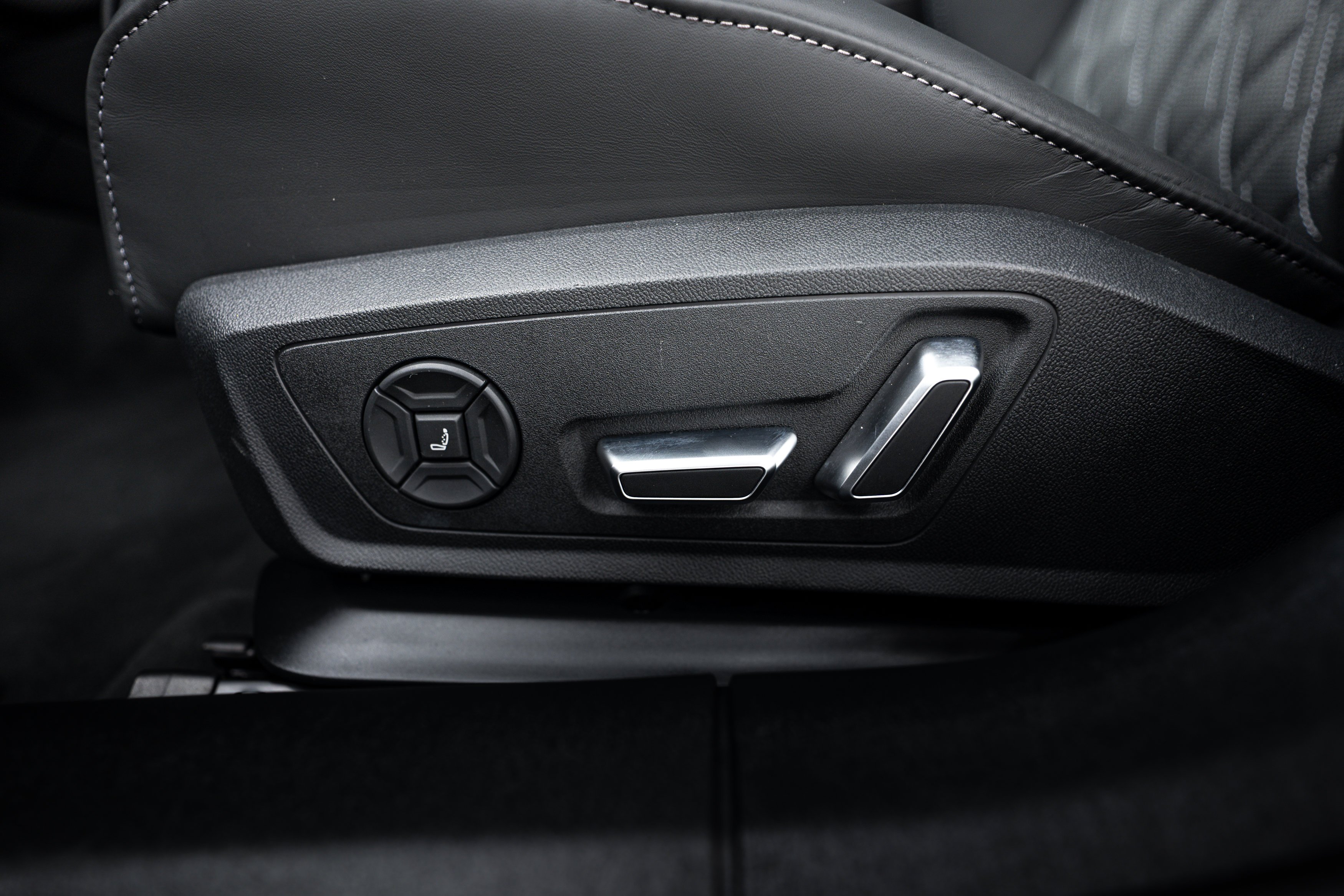 Used 2026 Mythos Black Metallic Audi Prestige image 15