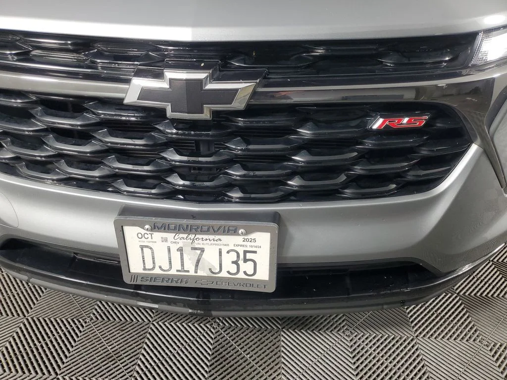 Used 2025 Gray Chevrolet 2RS image 9