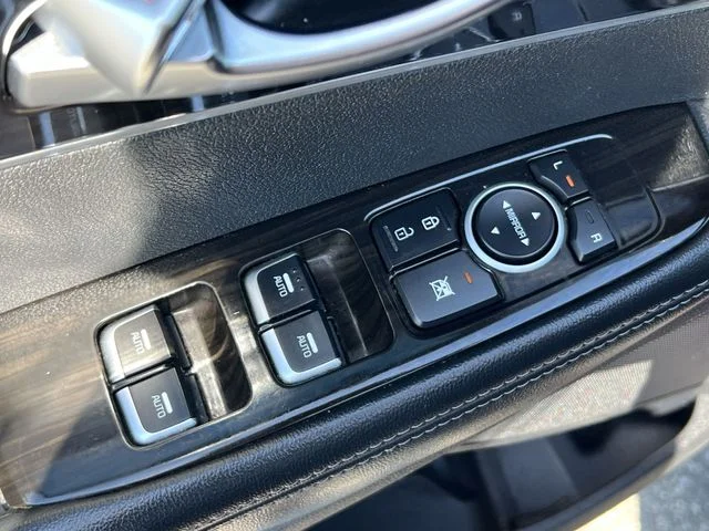Used 2019 Purple Kia EX image 35