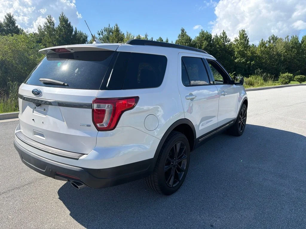Used 2019 White Ford XLT image 3