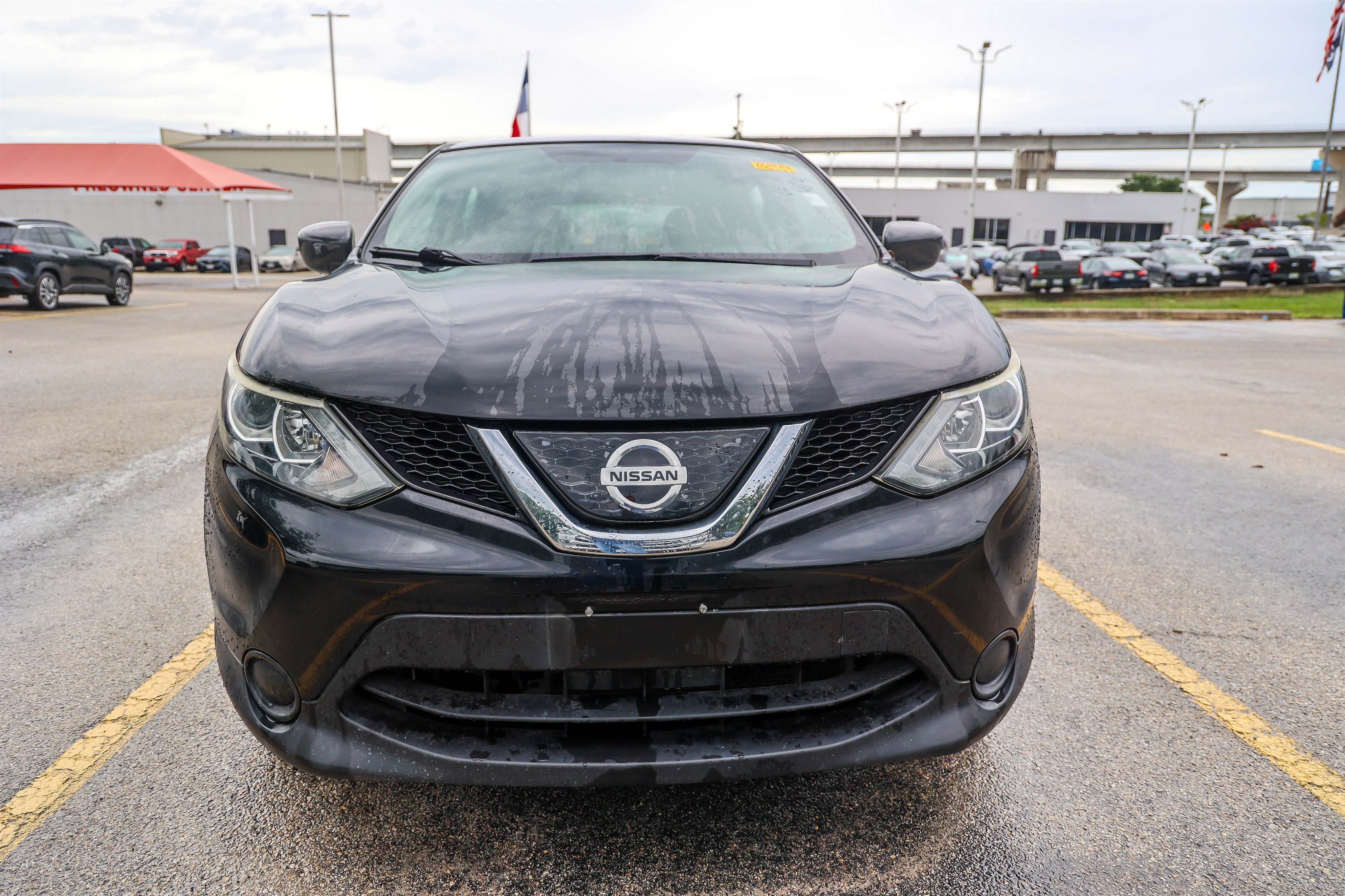 Used 2019 Magnetic Black Pearl Nissan S image 3