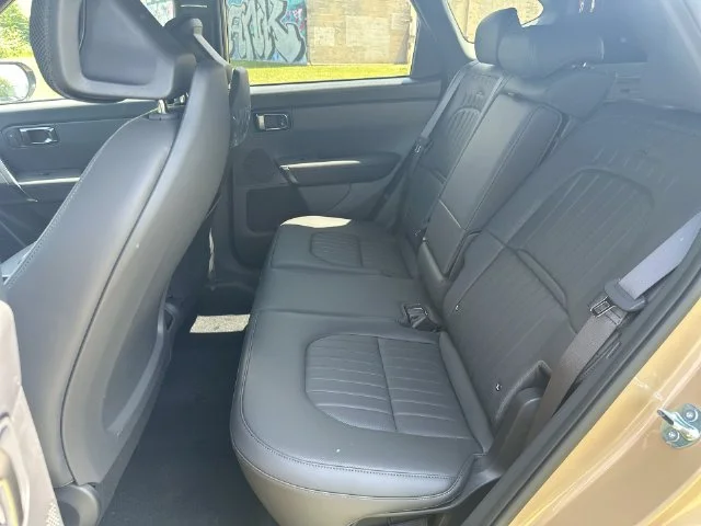 New 2027 Terrain Brown / Black Roof Kia X-Line S image 32