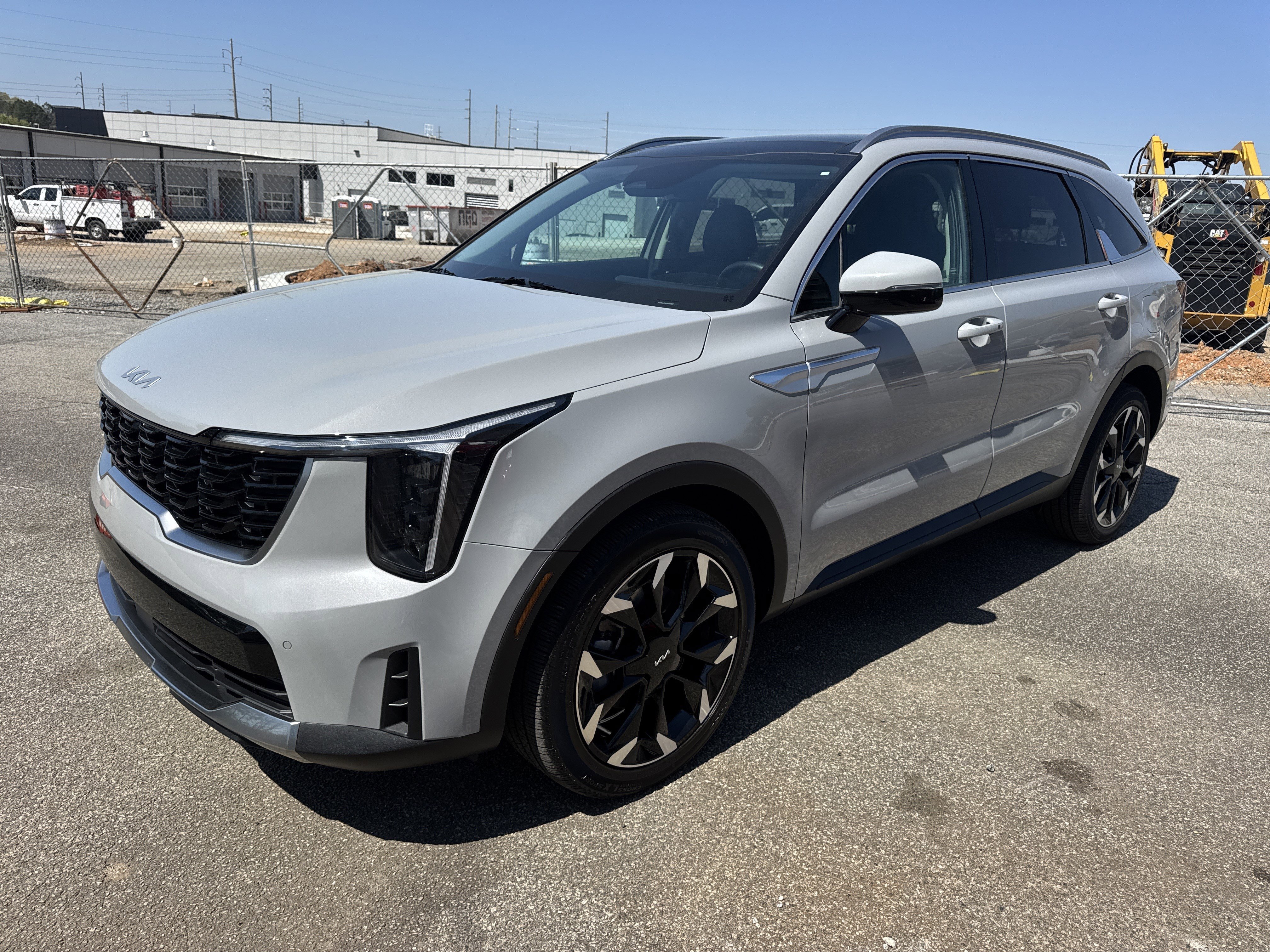 Certified Used 2025 Wolf Gray Kia EX image 3