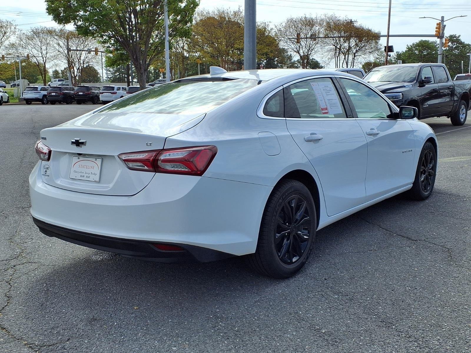 Used 2022 Summit White Chevrolet LT image 2