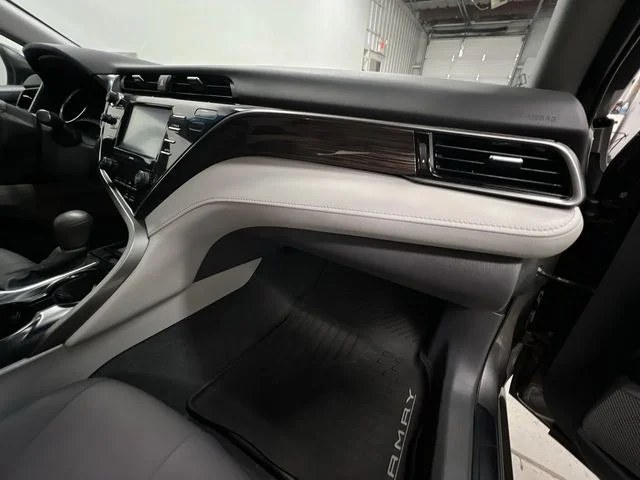 2020 Toyota Camry LE - Photo 27