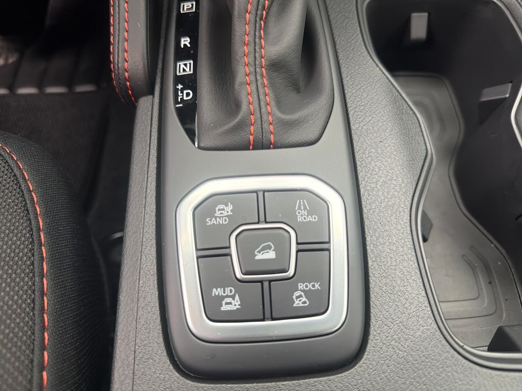 New 2026 Nissan Frontier PRO-4X 4D Crew Cab