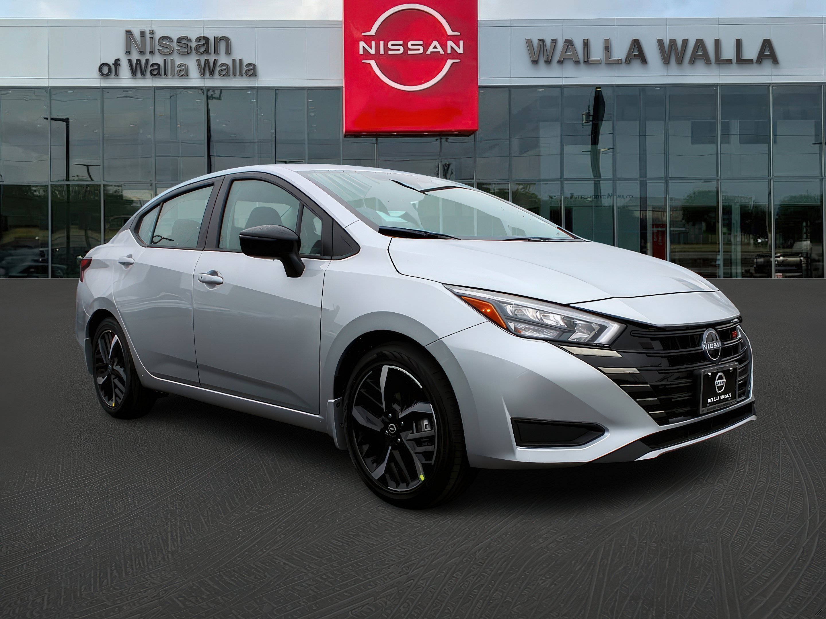 2025 Nissan Versa Sedan SR