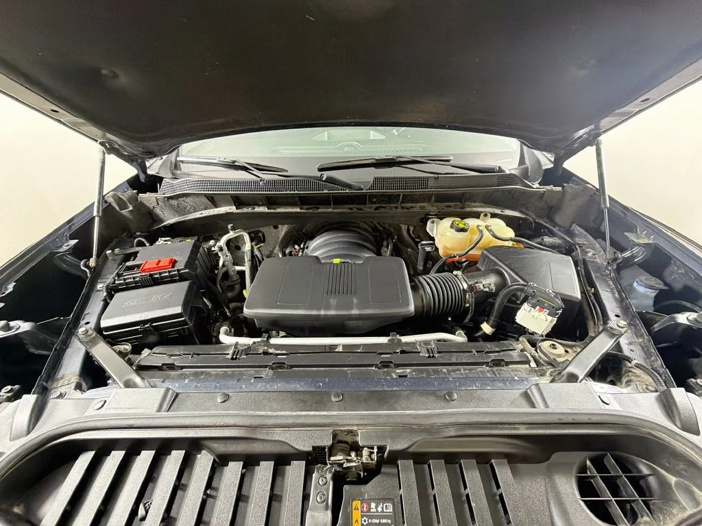 Used 2021 SHADOW GRAY METALLIC Chevrolet RST image 26