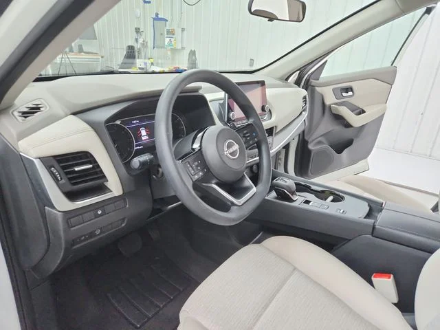 Used 2023 White Nissan SV image 18