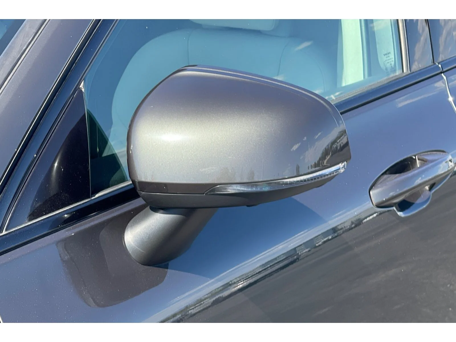 Used 2022 Pine Grey Metallic Volvo T5 image 51