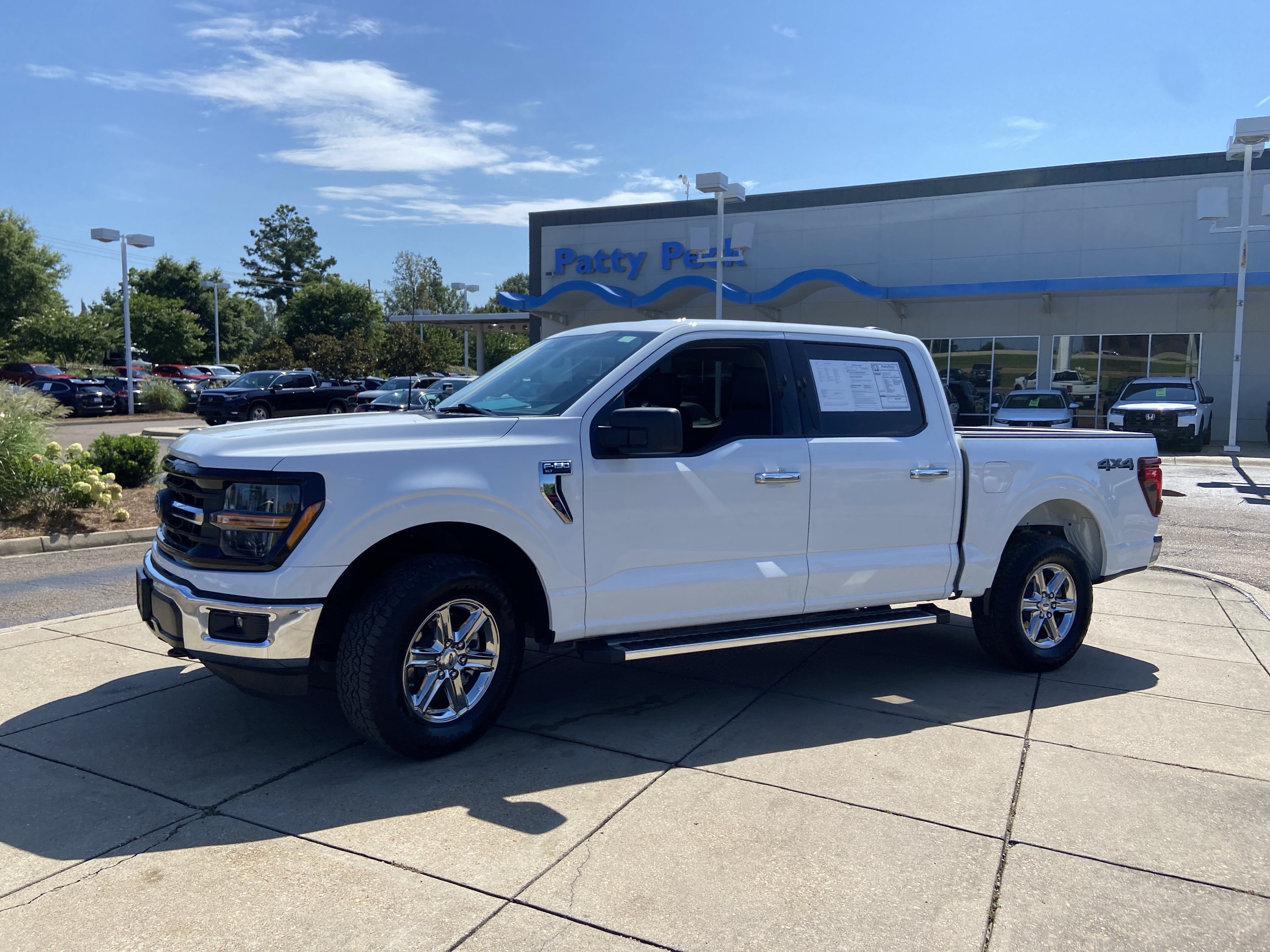 2025 Ford F-150 XLT - Photo 6