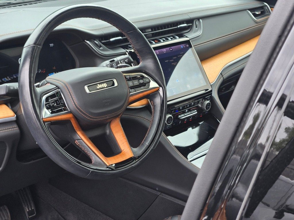 Used 2021 Black Jeep Summit image 25