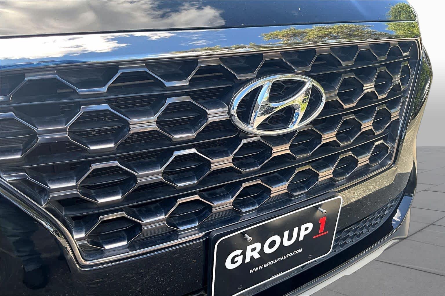 Used 2019 Twilight Black Hyundai SE image 32