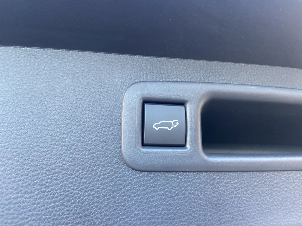 2026 Toyota Highlander XLE - Photo 14